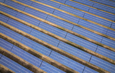 Le solaire dépasse le charbon en Europe : un tournant historique