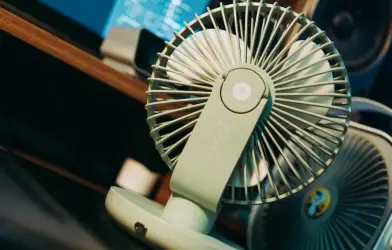 Climatisation et ventilateurs : rafraîchir sans exploser sa facture